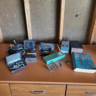 VINTAGE CB & RADIO & STUFF BUNDLE