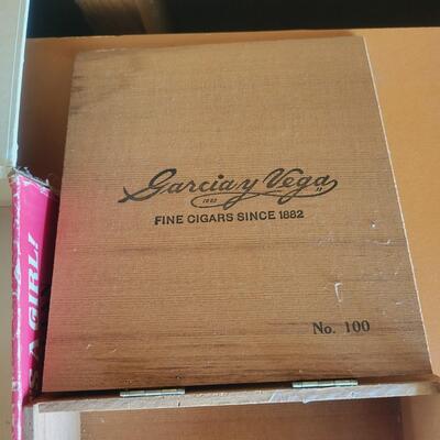 VINTAGE COLLECTABLE CIGAR BOXES