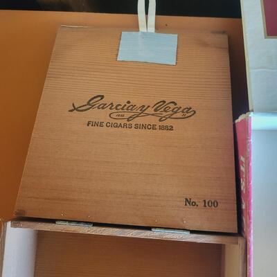 VINTAGE COLLECTABLE CIGAR BOXES