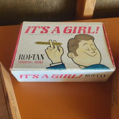 VINTAGE COLLECTABLE CIGAR BOXES