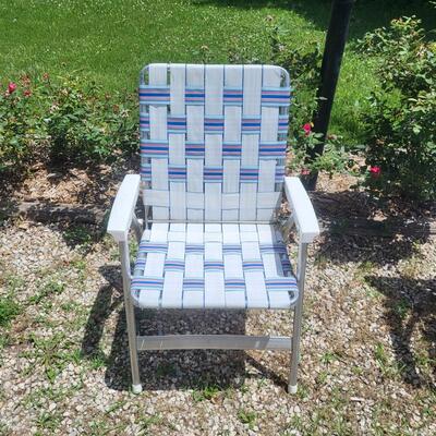 SINGLE ALUMINUM FOLDING CHAIR