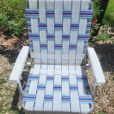 SINGLE ALUMINUM FOLDING CHAIR