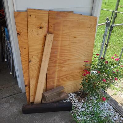 BUILDING MATERIALS WOOD BUNDLE