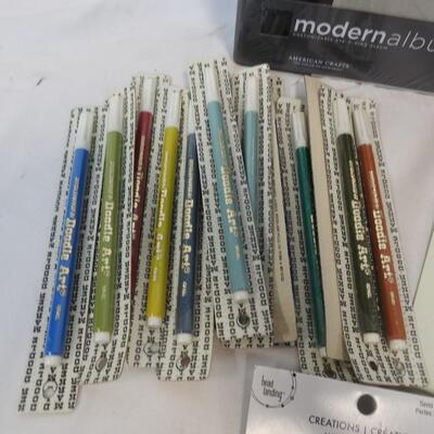 Craft Lot: 14 Doodle Art Markers, Jewelry Connectors/Pendants, Photo Album-NEW