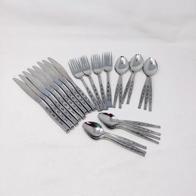 VINTAGE ONEIDA SPANADA WM. A. ROGERS PREMIER STAINLESS STEEL 30 PCS