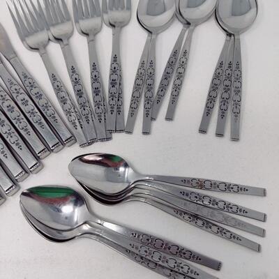 VINTAGE ONEIDA SPANADA WM. A. ROGERS PREMIER STAINLESS STEEL 30 PCS