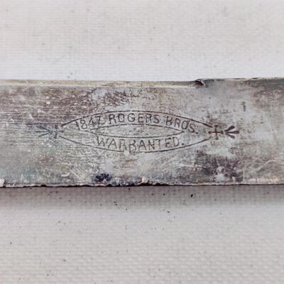 VINTAGE 1847 ROGERS BROS SILVERPLATED FRUIT KNIVES 2PCS