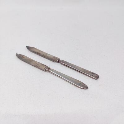VINTAGE 1847 ROGERS BROS SILVERPLATED FRUIT KNIVES 2PCS