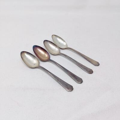 VINTAGE ONEIDA COMMUNITY TEASPOONS DURO PLATE SILVERPLATE