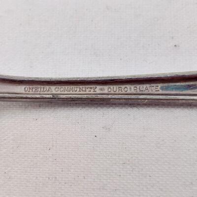 VINTAGE ONEIDA COMMUNITY TEASPOONS DURO PLATE SILVERPLATE