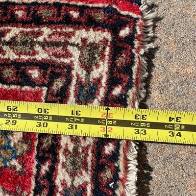 Small Formal Oriental Rug Hand Loomed Area Rug 25x33"