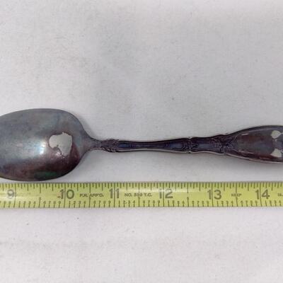 PRETTY VINTAGE 1881 ROGERS A1 SILVERPLATE SPOON