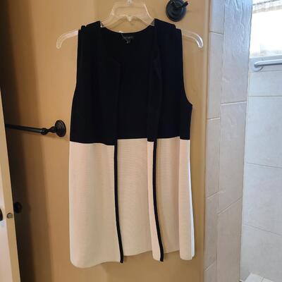 Talbots Black and Cream Sleeveless Cardigan