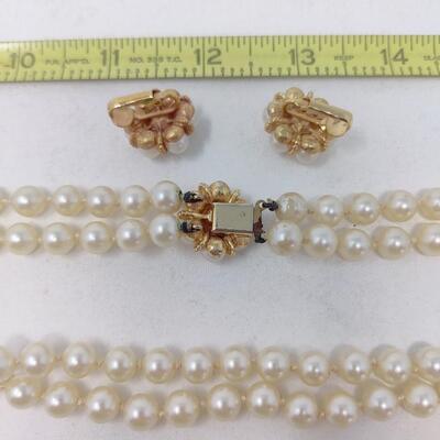 VINTAGE FAUX PEARL COSTUME JEWELRY NECKLACE EARRINGS SET