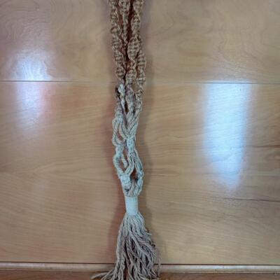 UNIQUE TWIST MACRAME HANGING BASKET HOLDER