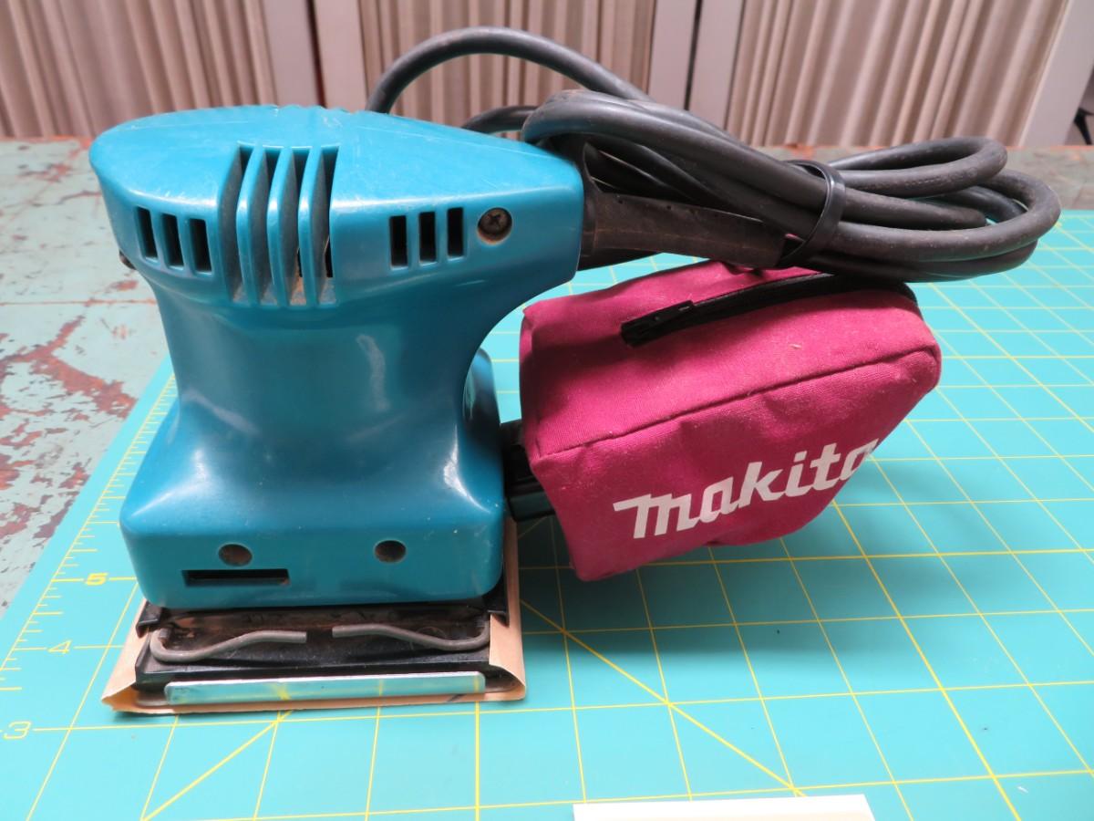 MAKITA Finishing SANDER BO4550 Power Tool with Dust Bag