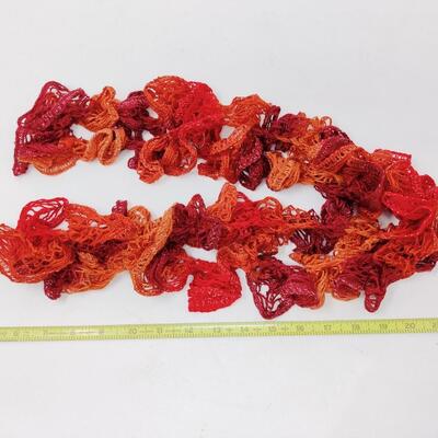 CROCHETED RUFFLE RED ORANGE SCARF