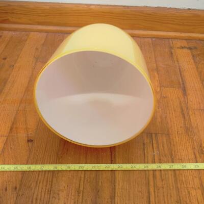 BEIGE OFFICE TRASH CAN