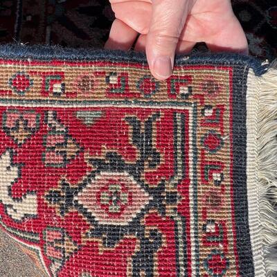 Exceptional Large Formal Area Rug Hand Woven! 48x72