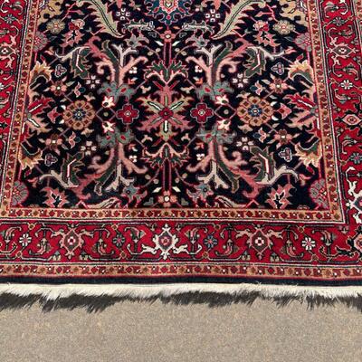 Exceptional Large Formal Area Rug Hand Woven! 48x72