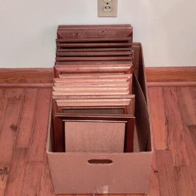 BOX OF VARIOUS 8"X 10" WOOD FRAMES