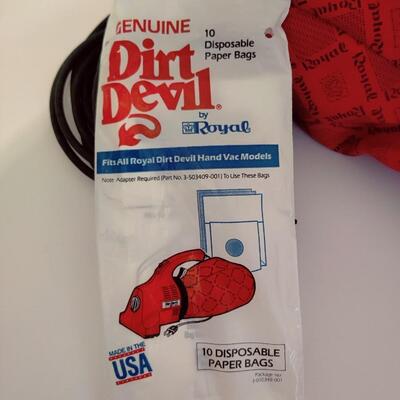 VINTAGE DIRT DEVIL HANDHELD VACUUM WITH 6 DISPOSABLE BAGS