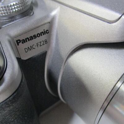 Panasonic LUMIX DMC-FZ28 10.1MP Digital Camera