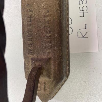 WH Howell Co.sad iron