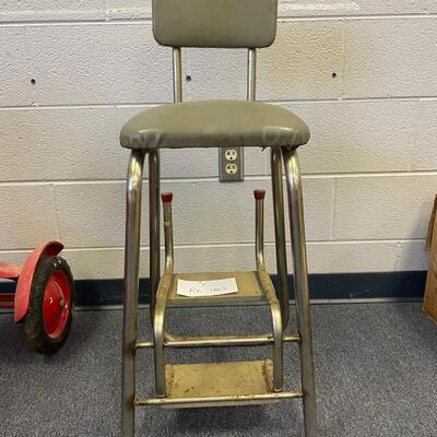Folding step stool chair