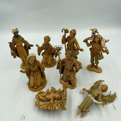 Fontanini vintage nativity manger