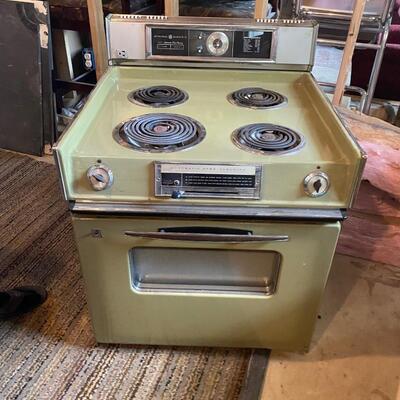 VINTAGE GENERAL ELECTRIC STOVE