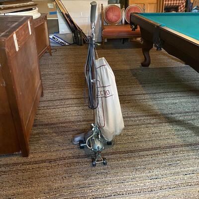 ROYAL APPLIANCE MANIFACT. Vacuum