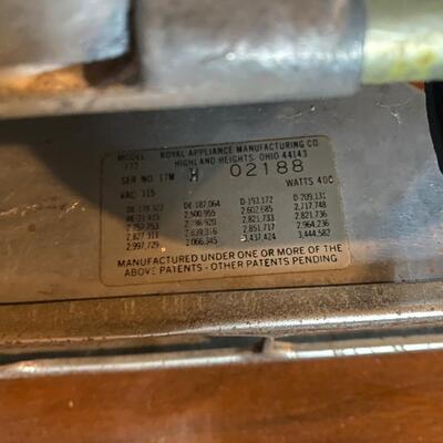 ROYAL APPLIANCE MANIFACT. Vacuum