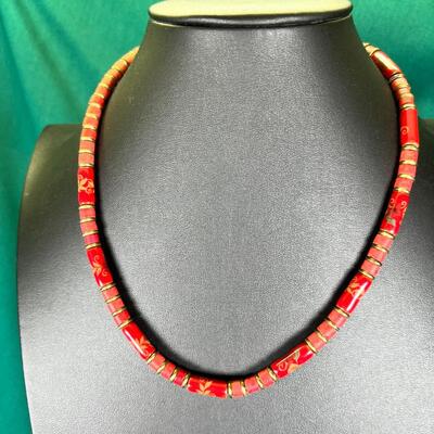 6 Coral necklaces