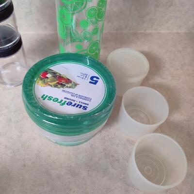 KITCHEN PLASTIC STORAGE CONTAINERS LOT
