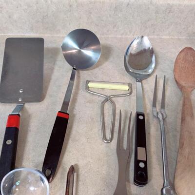 KITCHEN UTENSILS LOT #1