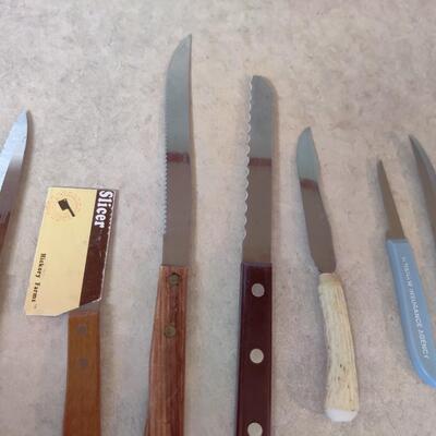KITCHEN KNIVES LOT