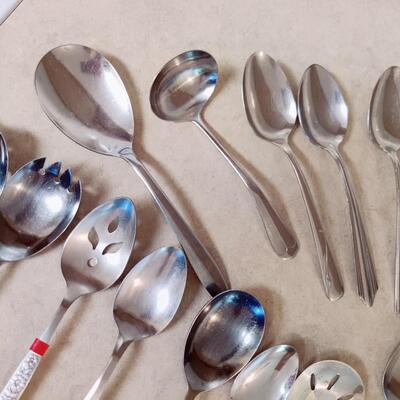 KITCHEN SERVING SPOONS LOT
