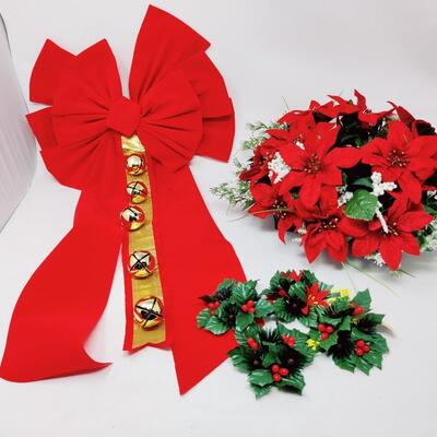 JOLLY JINGLE BELLS BOW AND CANDLE HOLDER LOT