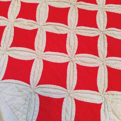 VINTAGE HAND SEWN QUILT WITH HANGING SIDES