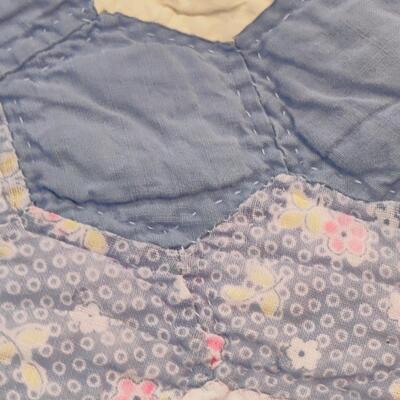 VINTAGE HAND SEWN GRANDMOTHER'S FLOWER GARDEN QUILT