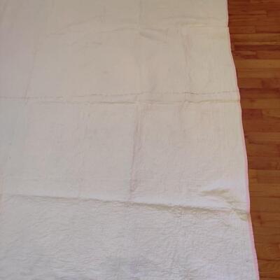 VINTAGE HAND SEWN DRESDEN PLATE PATTERN QUILT