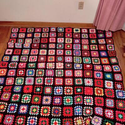 BEAUTIFUL VINTAGE AFGHAN GRANNY SQUARE PATTERN