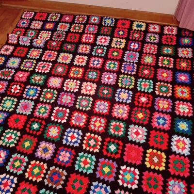 BEAUTIFUL VINTAGE AFGHAN GRANNY SQUARE PATTERN