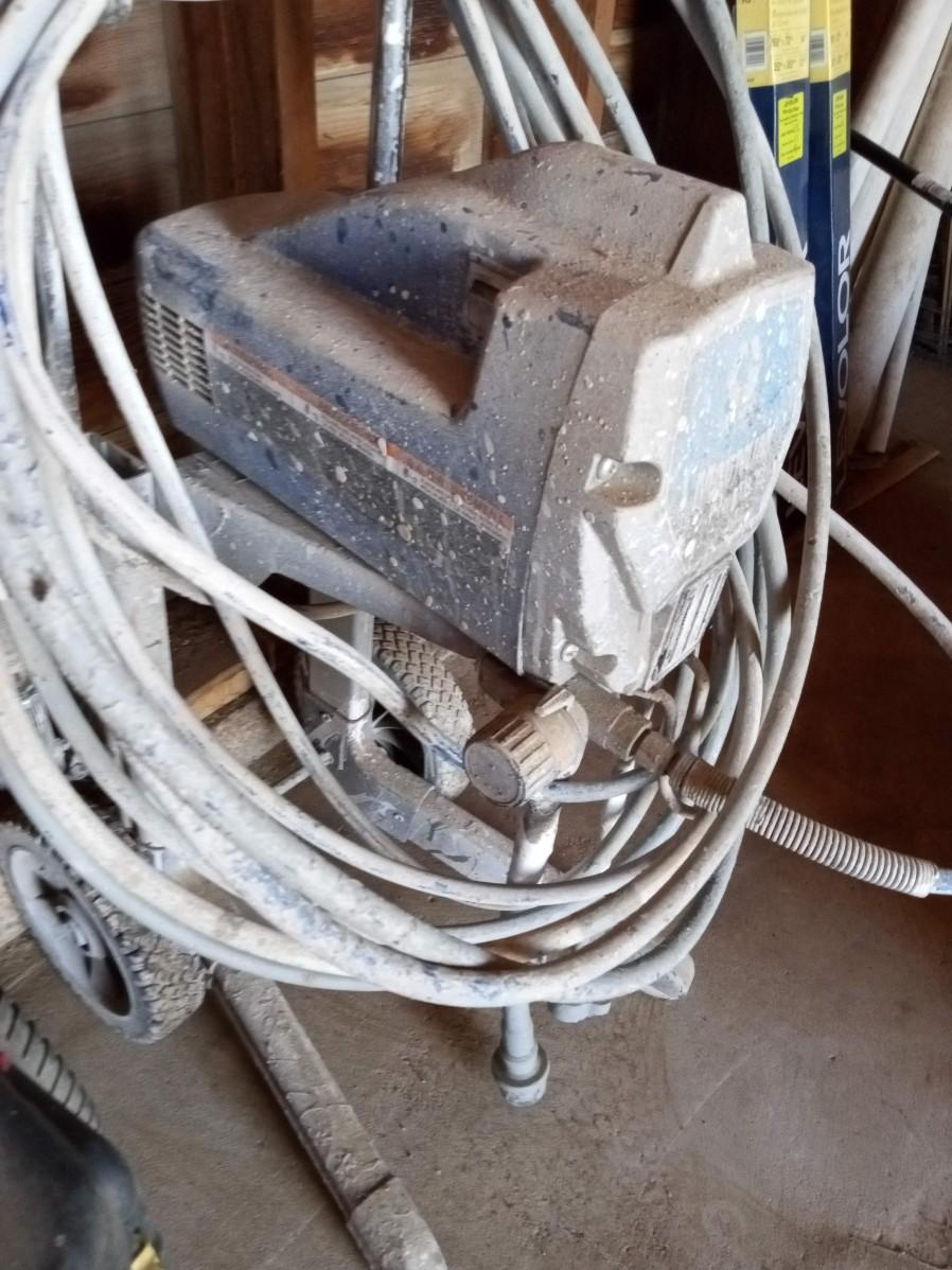 LOT 5 GRACO MAGNUM PRO LTS 17 PAINT SPRAYER (SDS)