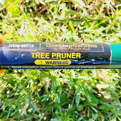 HARBOR FREIGJT LONG HANDLED TREE PRUNER