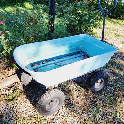 GORILLA PLASTIC OUTDOOR WAGON