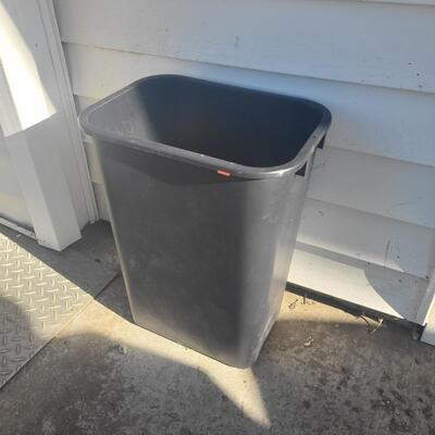 STOREX NICE BLACK PLASTIC TRASH CAN