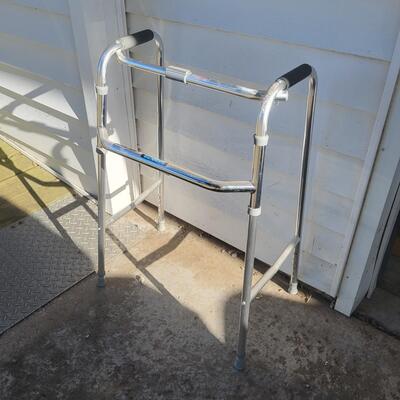 INVACARE METAL WALKER