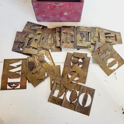COOL METAL LETTER BUNDLE W/ BOX